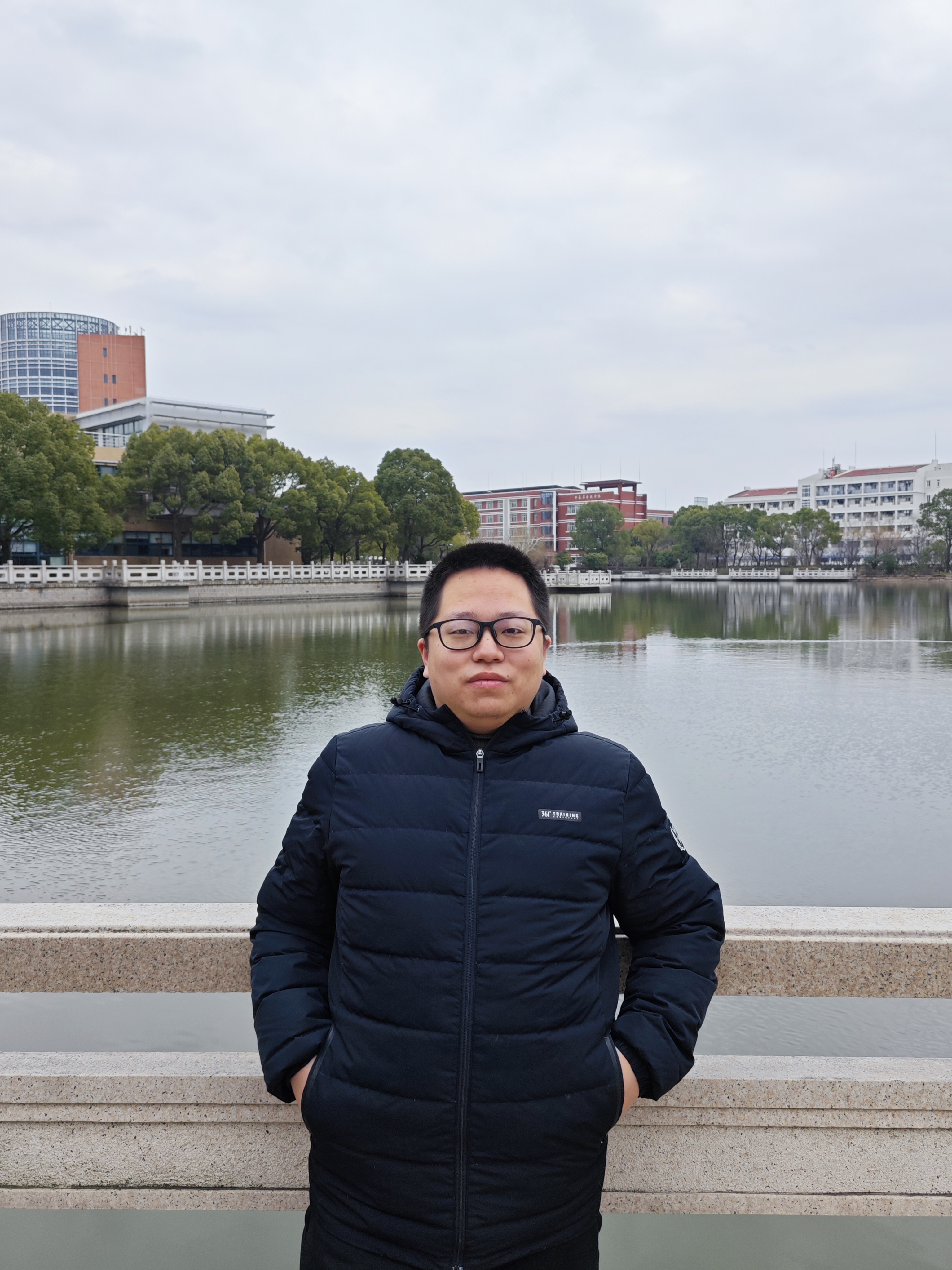106_单人生活照_eb9ca8d4e37e1e42856401000326cd8.jpg